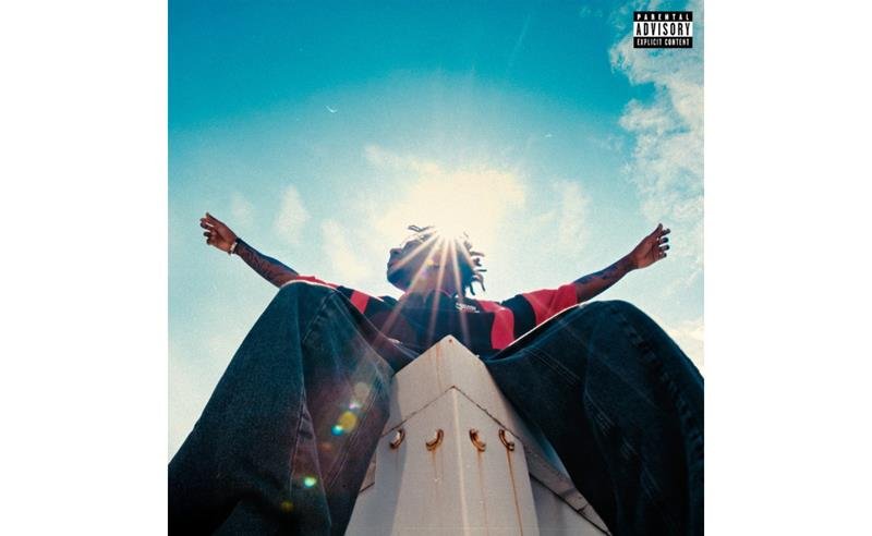 Yan Cloud celebra a maturidade e a força das suas origens na nova faixa ‘Brinde’