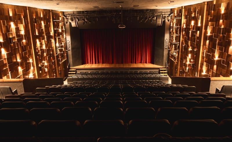 Teatro I Love PRIO comemora dois anos com mais de 100 mil espectadores e 260 sessões realizadas