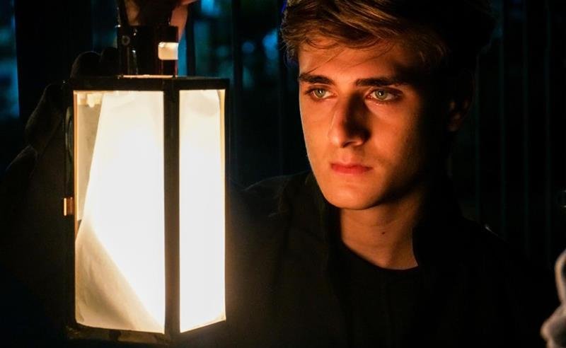 Confira o clipe de “Sombras da Noite”, novo lançamento de Sam Sabbá