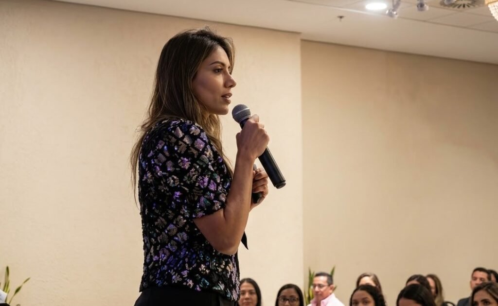 Sophia Martins destaca crescimento do mercado imobiliário nordestino em seminário para mulheres em Fortaleza